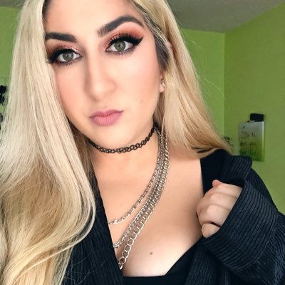 iitsgracee's profile picture. average twenty three year old who loves bois, food, alcohol, and makeup. ✖️ idgaf ✖️