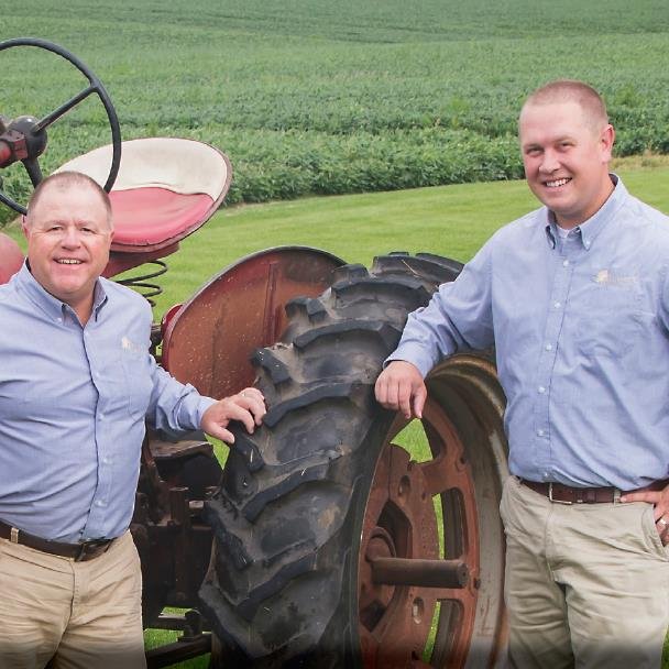 An Affiliate of Ohnward Bancshares, Inc., Ohnward Farm Management serves clients from all across the US in management of Iowa farmland
