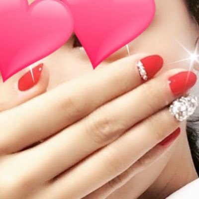 ネイリスト社長 都内OL⇒22歳を境に海外にてネイル専門学校入学⇒ジャポン帰国 I want to see the smiles of many people through my nails. 😌現在は京都にてネイルサロンを経営しております!💅🏼✨ #和風 #NYデザイン #京風デッサン #happynail