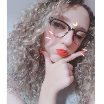oooooh haney 🧡💛💚💙💜💖
