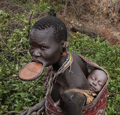 1iClobc3zSjg6A3's profile picture. አይ መሬት ያለ ሰዉ👈