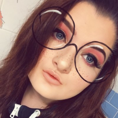 sophielouise99x's profile picture. 