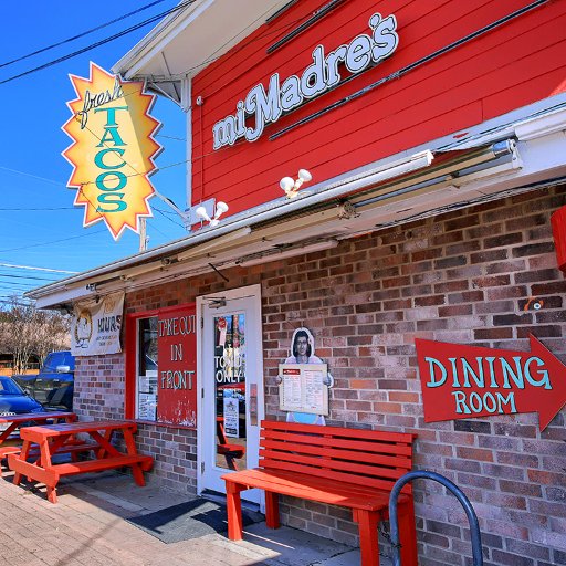 Mi Madre’s Restaurant opened its doors and hearts in 1990 becoming an East Austin favorite serving the finest Tex-Mex cuisine, deep in the heart of Texas.