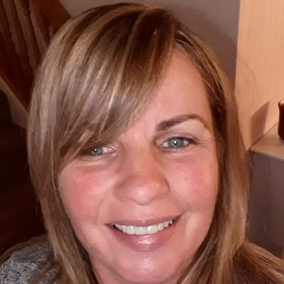 julieroberts67's profile picture. 