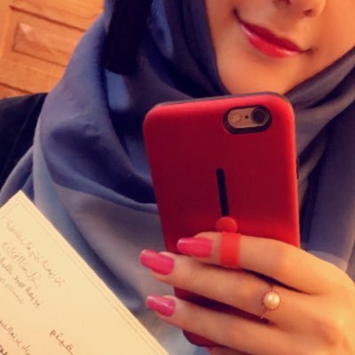 Dala3Bosbos's profile picture. نستطيع أن نكون صامدين في أوجِ المصائِبْ, فقط حينما نُفكِّر أن الله معنا ولن يتخلّى عنا