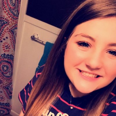 Be the reason someone SMILES today! Love Jesus and 🍍