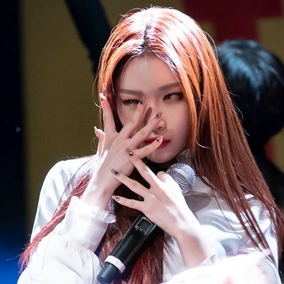 I’m a Japanese ChungHa’s fan.