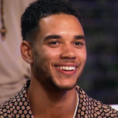 DarianV_'s profile picture. MTV’s Ex On The Beach Snapchat: Darian11 Business inquires: BookDarianV@gmail.com https://t.co/PJiN6Abzkp