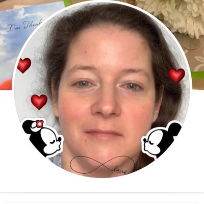 Christian wife and mom/lover of min.pins and animals/Disney lover/Spanish at Heart /Bible believer/Heaven or Hell=Eternal Life is your choice!†