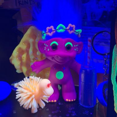 goopydisco's profile picture. Handmade festival/party wears for the funky soul! #Resin•#Upcycled•#Retro•Toys•and More #yycartist