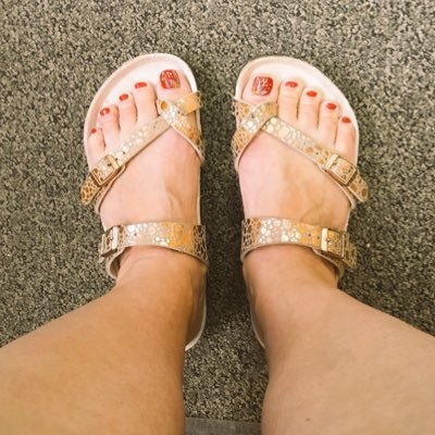 TerriHeidinger's profile picture. 🇨🇦 Mental health warrior, dog person, summer lover, Mom, Daughter.