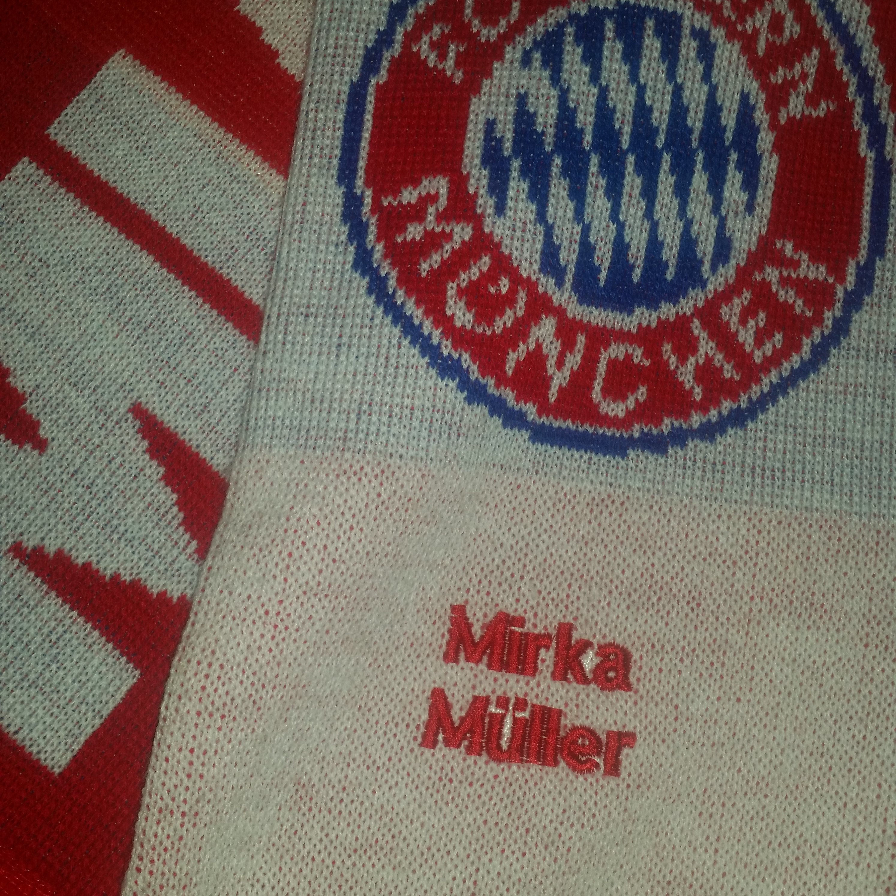 Ich liebe Fussball. German lady passionate for Football. 
#FCBayern  #MiaSanMia