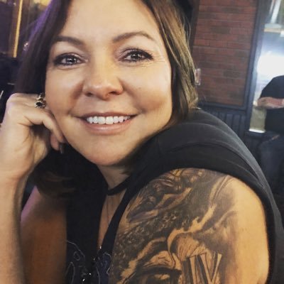 Original Calgarian|Two Beautiful Daughters|3 Grands|Wife|Harley Girl|Motorcycle Enthusiast|Oil & Gas|H&S|Love Music|Travel| Friends|Laughing is Life 💕