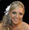Empresária, jornalista, poetisa, cronista, escritora, filha, irmã, esposa, amiga. Um poço deste sentimentalismo bobo.
