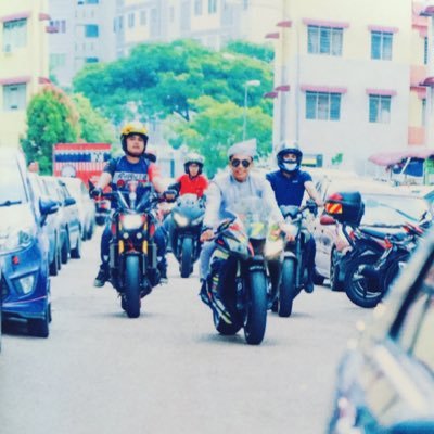 ARYRA9289's profile picture. -Ambil semua didunia dan jangan sesekali lupekan akhirat -kembali dengan hati yang keras