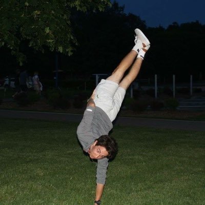 PaolettiJoe's profile picture. Subpar tweets only