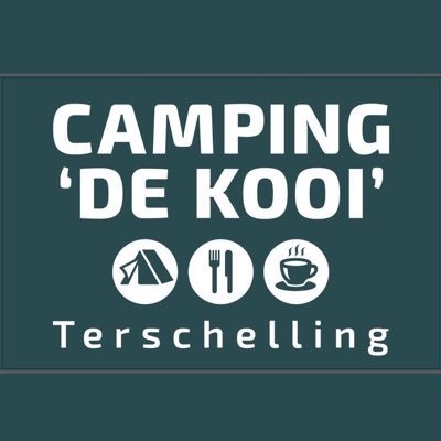Camping de Kooi ligt schitterend gelegen op het waddeneiland Terschelling, te midden van bos en duin naast een meertje waarin gezwommen kan worden.