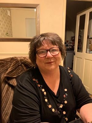 Sue63113960's profile picture. me