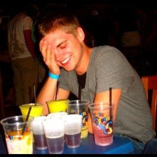 im_tweetarded's profile picture. Bill Cosby's personal waxer