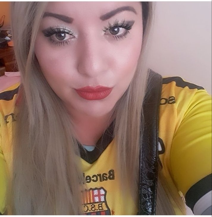 Barcelonista de corazón 💛💛🏟️🥳 amo el fútbol,amo ser libre 😉😉ser yo misma,este año vamos por la estrella 16🎉🙏🎖️
Si me dejas de seguir,lo sabré y lo haré