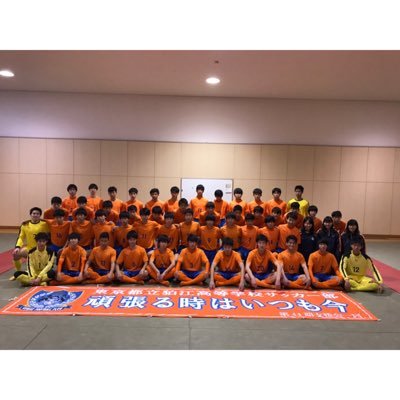 狛江高校サッカー部員運営公式アカウントです。 試合結果など随時更新します。 中学生などからの部についての質問なども受け付けます。