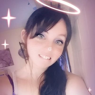 rainboweyedgirl's profile picture. Hot Americana rain. What happened in a few words or less.