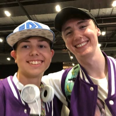 Perpetually tired. Somewhat unable to smile. 22yo. he/him. twitch affiliate. Top 8 Splatoon 3 UKC 2023 with Team Name Not Found.