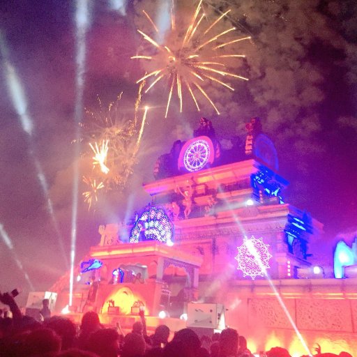 Professional Firework Displays ... from festivals to public and private events. Firework Champions Competition winners - 2017. Richard Cranmer 07775 933651