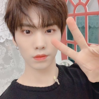 YOU'RE MY SHINING STAR 아스트로 💜 ALWAYS AND FOREVER @offclASTRO