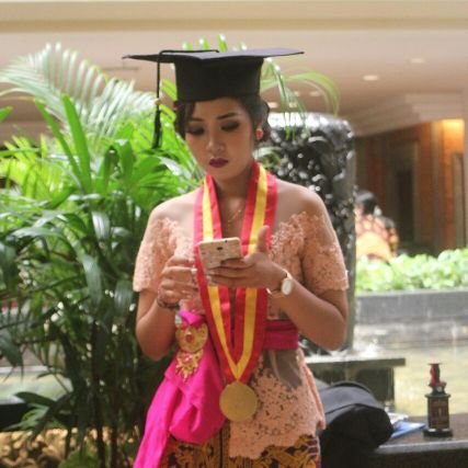 NovieSusanthi's profile picture. 