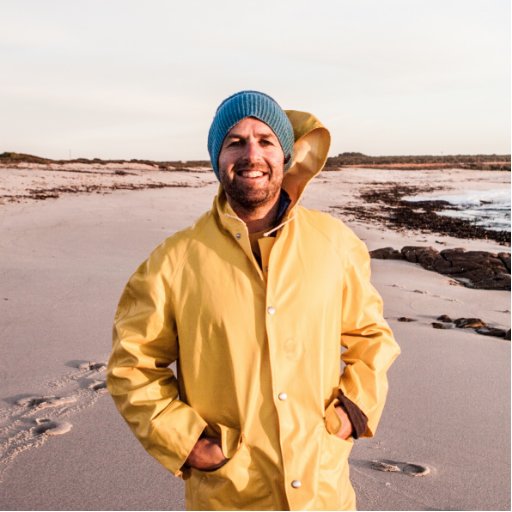 Story teller at Periphery Media*- I read DM's and give hugs. Passionate about environment and human stories with a strong background in Politics and films.
