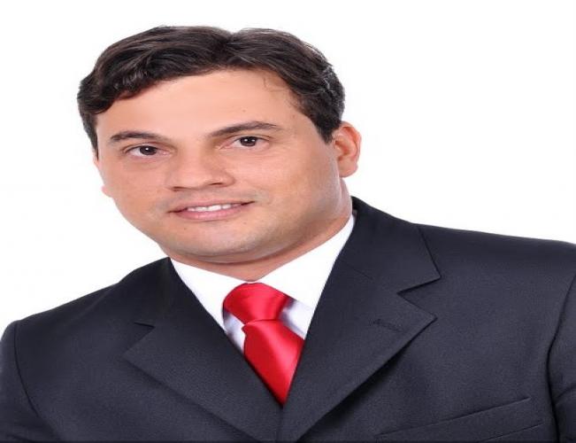 Graduado em DIREITO pela UNIPÊ; Especialista em DIREITO ELEITORAL pela UNIPÊ, Proprietário do Escritório GONDIM & ALVES - ADVOCACIA; FLAMENGUISTA SEMPRE!