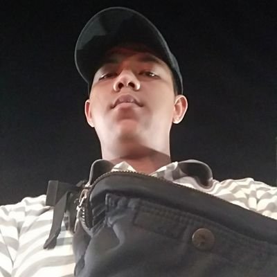 Mau tau aja....
Atau mau tau bgt.....penikmat RAP,Basket,standup comedy.
