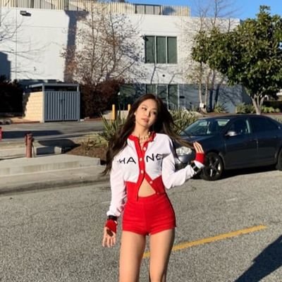 jennierrl's profile picture. 