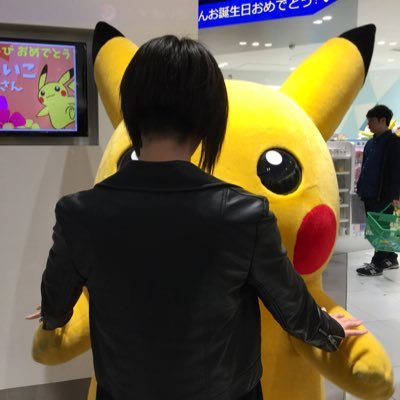 DEG(京Dieコンビ)とか、ポケモン(GO･ユナイト)とか、ケンさんとか。LIVEも趣味も大体息子と活動。息子はToshiyaさんをひらりマントと言う。