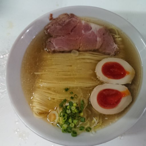 ■神奈川県茅ケ崎市のラーメン屋です。 ★営業時間 （午前の部）11時～14時00分（午後の部）17時～19時30分 ★定休日 なし、不定休です（火曜日の休日が多いです） ★駐車場 ６台（共同駐車場） ★ツイッター不慣れなため、お返事できません、申し訳ございません。