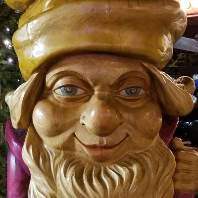 Skaskaboo's profile picture. 4児の父。。
現在ポーランド在住。
