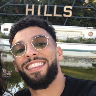 Ely48514393's profile picture. 