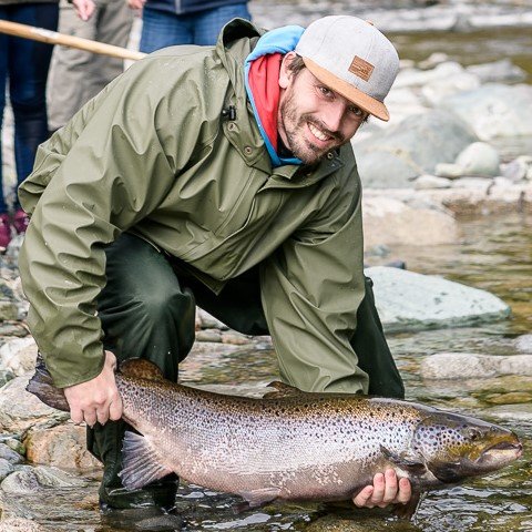 Post-doc @ Wyss Academy for Nature, University of Bern and Eawag. Interest: River science and conservation, also hiking and football