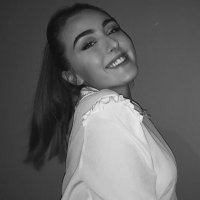 Angie Sabbagh (@anngie_am) Twitter profile photo