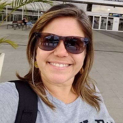Nascida em Santos-SP, filha adotiva do Tocantins.