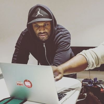 chrslaurent's profile picture. Tech Entrepreneur | Foundateur de H2H : Studio Web pour booster les revenus des PMEs