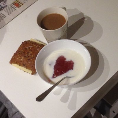 abinstitutore's profile picture. Halvtrött person med intresse  av det mesta. En fluga på väggen med flera ögon, idéer och tankar om lärande, IT 💻,sport 🏒och musik 🎼