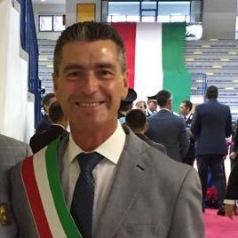 Sindaco di Ceccano di @Fratelliditalia 🇮🇹. Sottotenente dell'Arma dei Carabinieri.