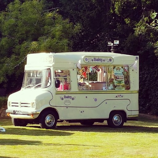 Daisy is a beautifully restored vintage ice cream van serving Marshfield Farm ice cream and Ice Kitchen vegan lollies at your parties, weddings and events.