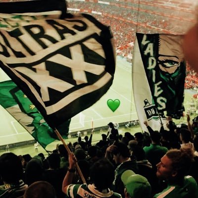 Sporting é a nossa vida, jola é a nossa bebida 🍻🦁💚 | Directivo Ultras XXI 🇳🇬 | ESESFM