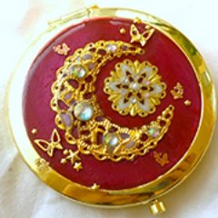 NbloomCreations's profile picture. 🌙 Coming alive at night 🌙
Jewelry, accessories, charms, etc. made using resin ✨