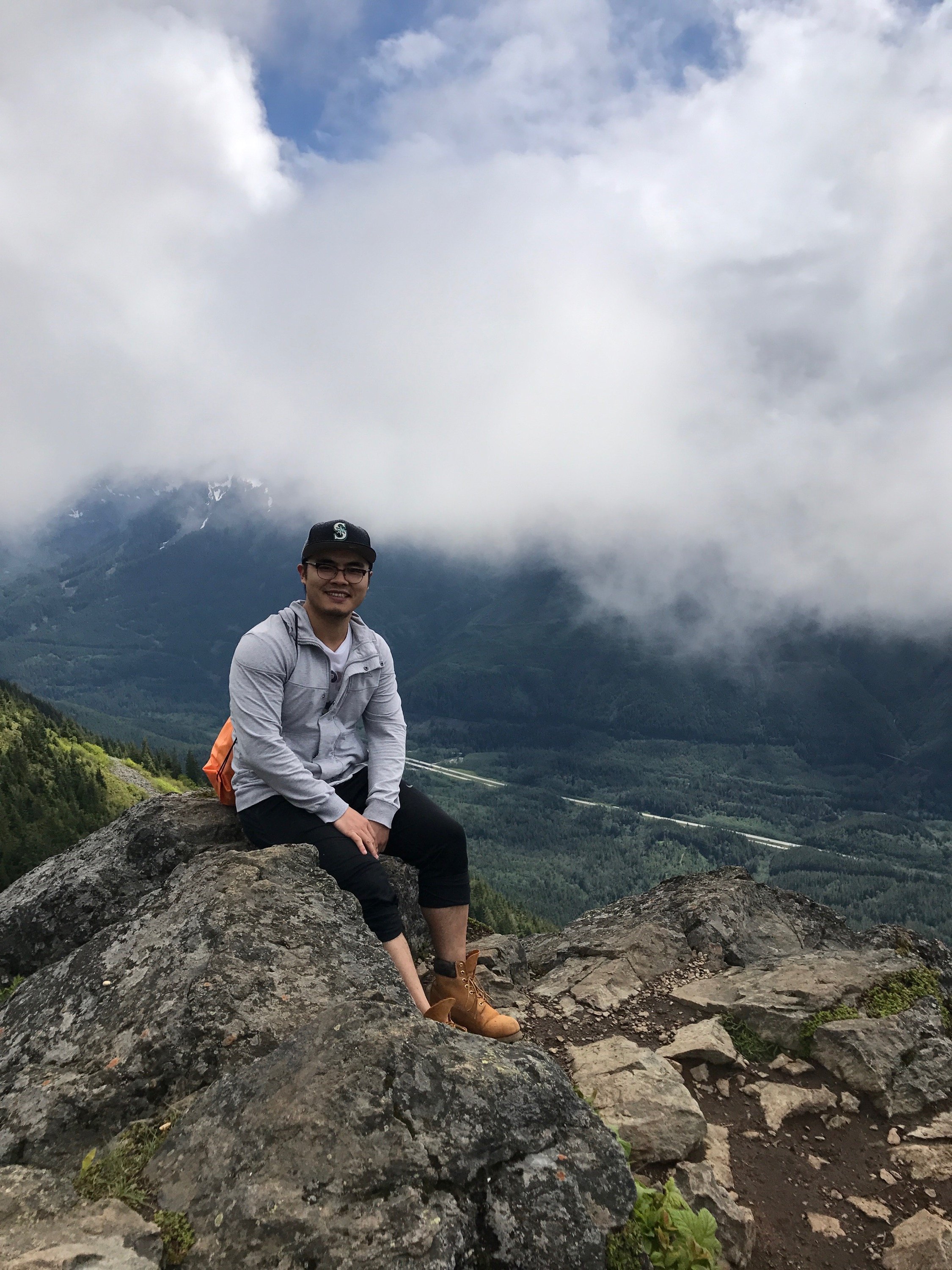 Hydrologist @NCAR_Science PhD @UW Science nerd interested in climate change, human impacts, water resources, and anything related to water🐟🌾⛈️❄️🌲