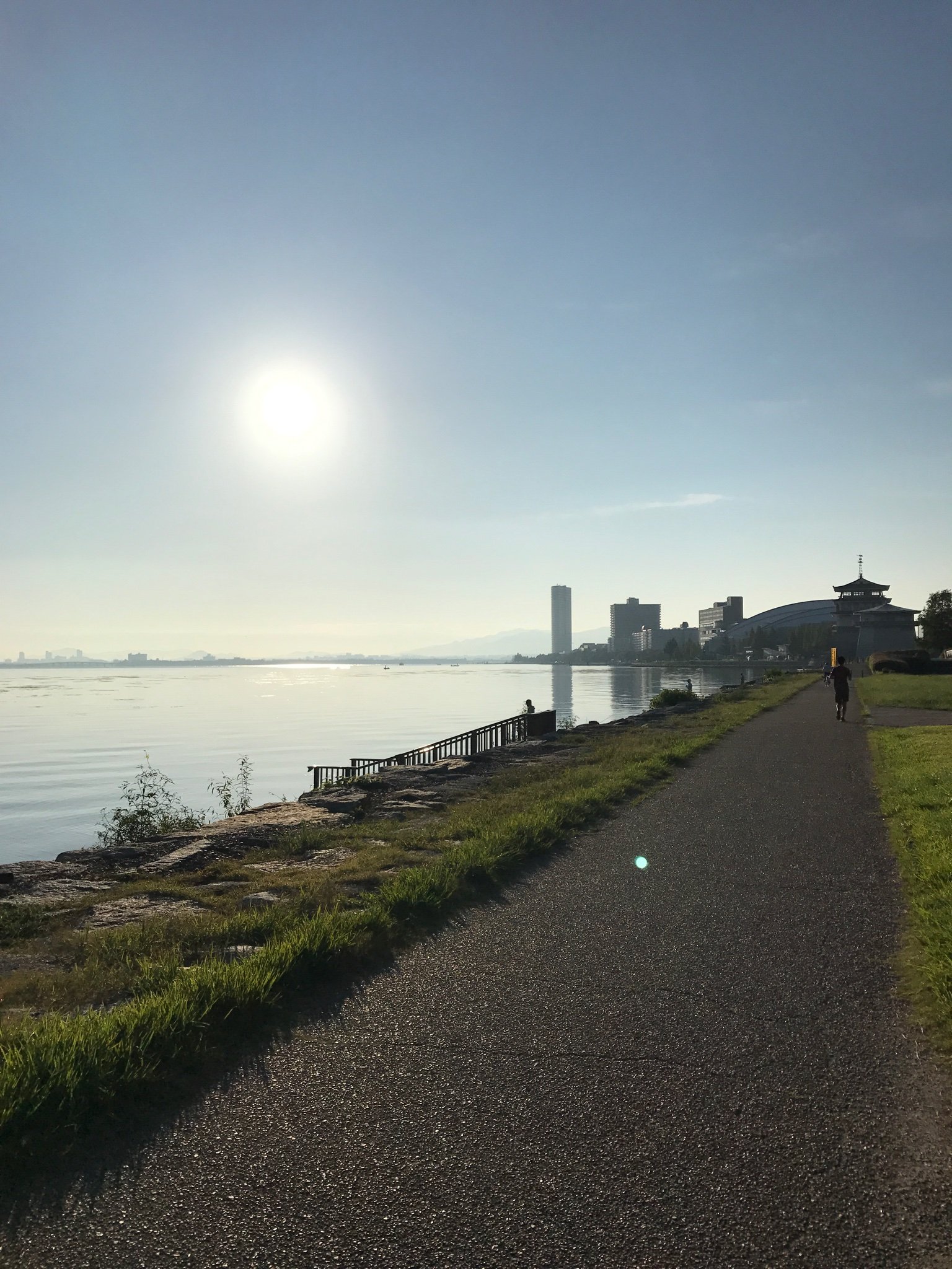 チャーリー Profile