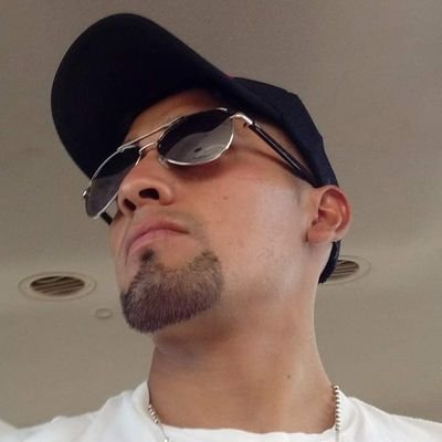 amo cocinar jugar futbol escuchar musica bailar y mas